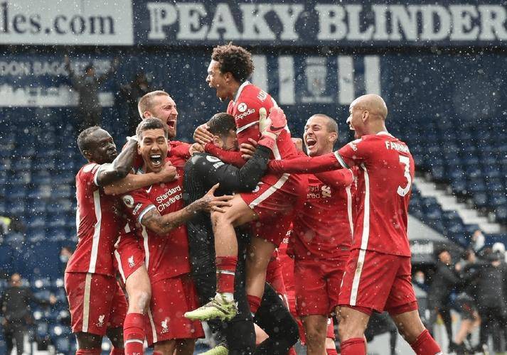 英超焦点战,传奇进球瞬间让球迷难忘的简单介绍 英超焦点战,传奇进球瞬间让球迷难忘的简单介绍